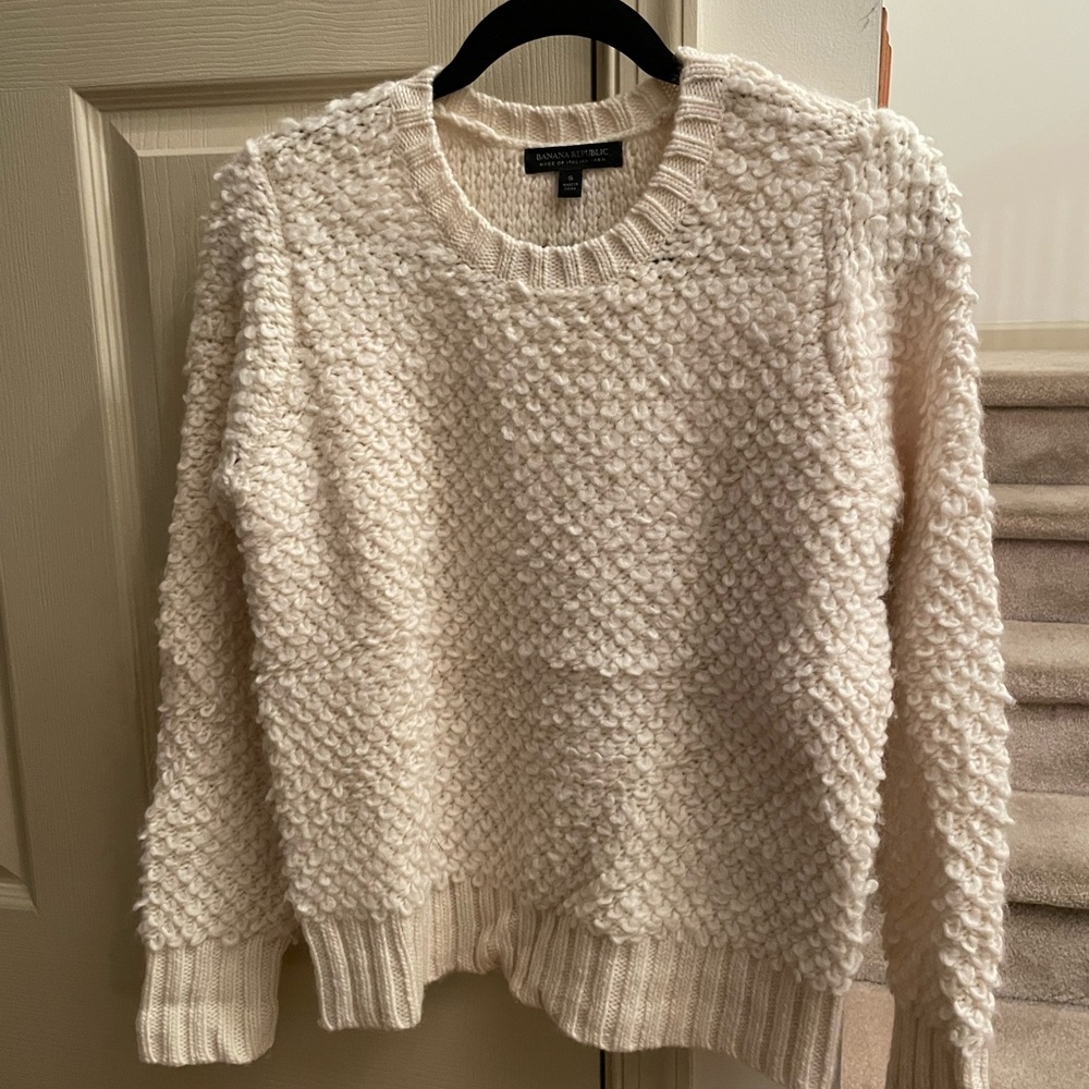 Banana Republic Sweater in cream color.
